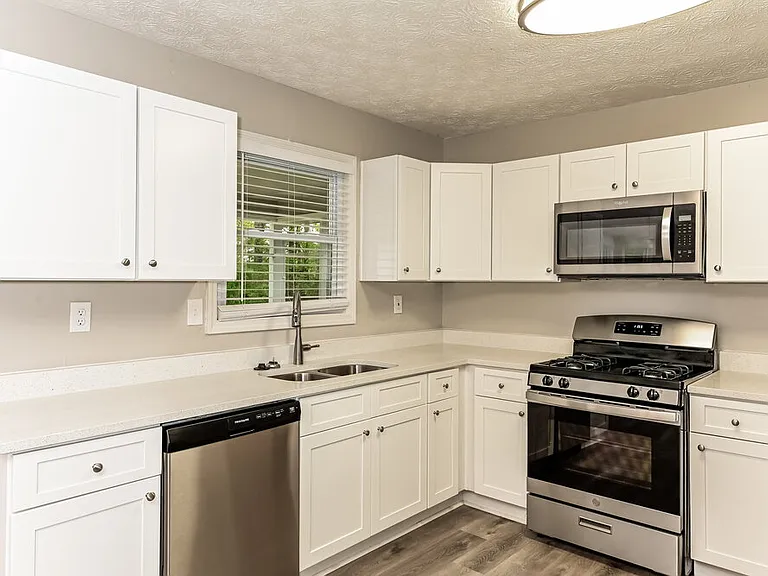 709 Cloudland Ct — Photo 6