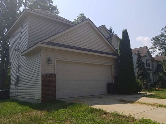 2nd image of 12132 Beach St