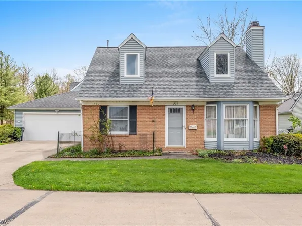 921 Tollis Pkwy #15, Broadview Heights, OH 44147