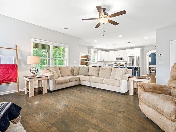5th image of 500 Wymond Ct