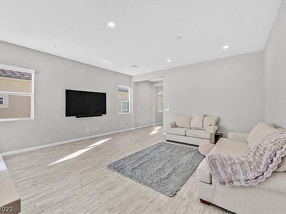 5th image of 10744 Skye Lily Ave