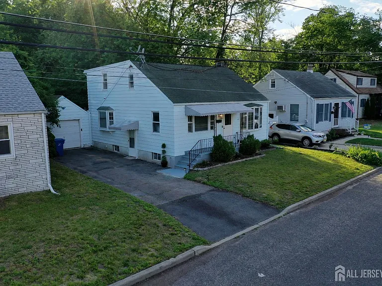 22 Wilson Ave — Photo 43