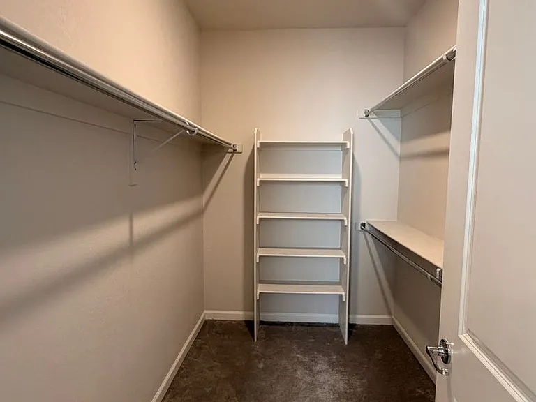 17247 Parkside Dr N — Photo 25