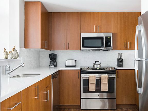 2nd image of 180 Brookline Ave Unit 1406