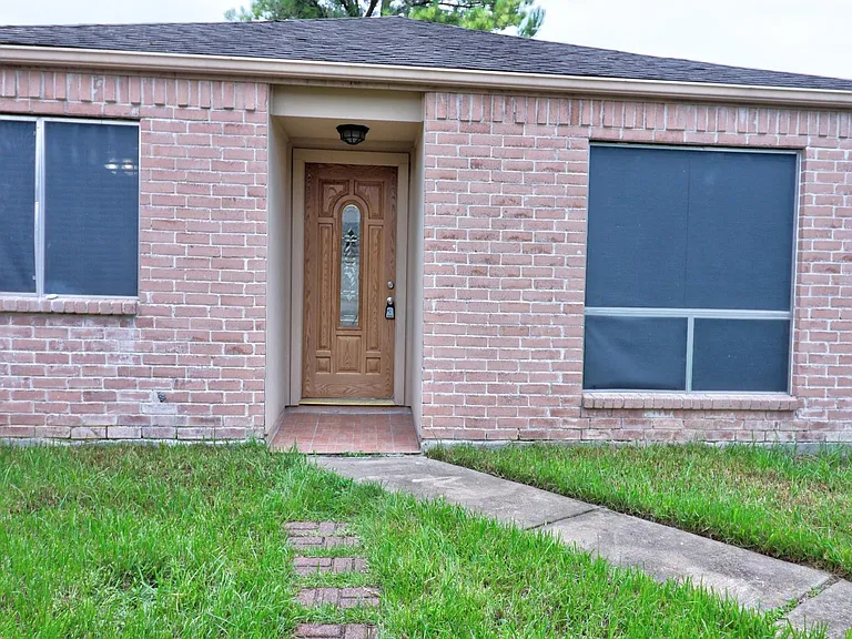 9203 Danforth Way — Photo 4