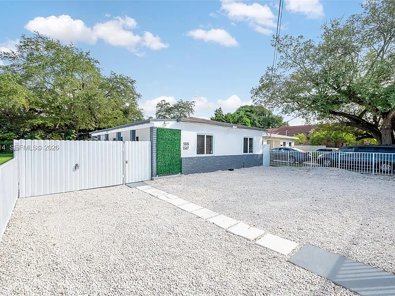 5505 NW 5th Ct #5507 — Photo 15