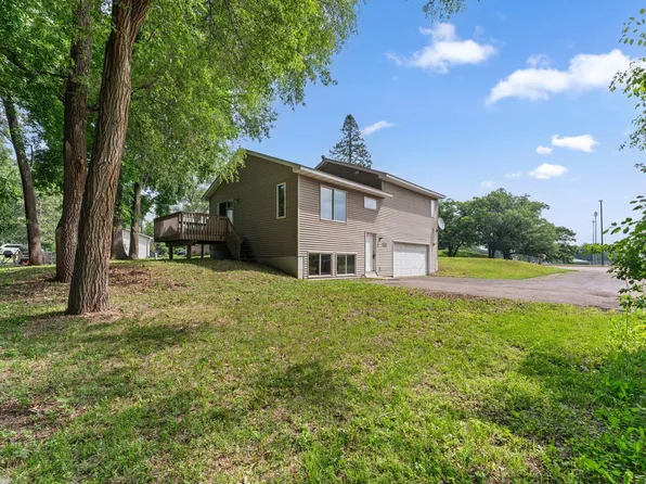 1380 Silver Lake Rd NW, New Brighton, MN 55112