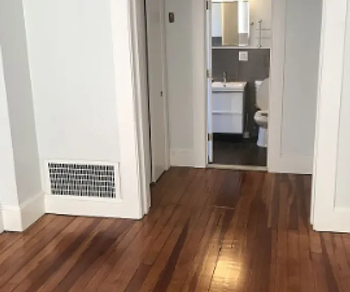 209 Greene St — Photo 13