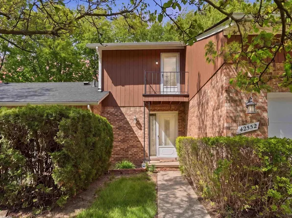 42552 Beverly Way, Clinton Township, MI 48038