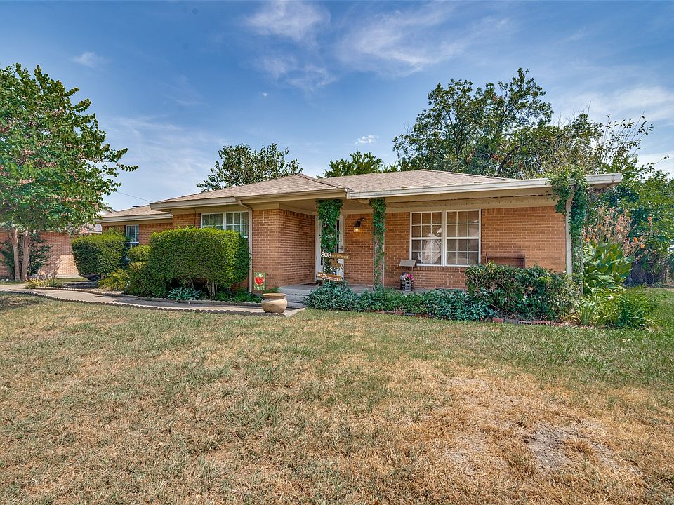 1st image of 808 Branch Dr