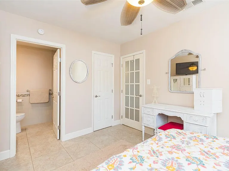 4206 W Wisconsin Ave — Photo 28