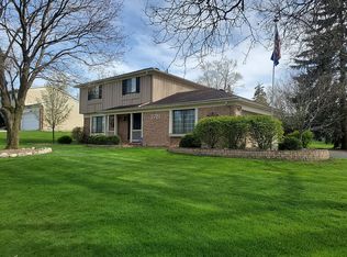 2781 W Huron St, Waterford, MI 48328
