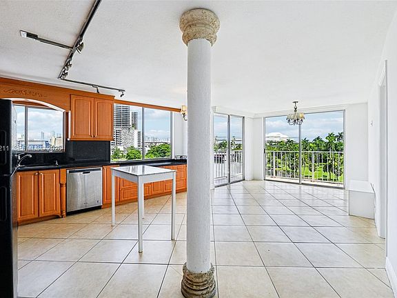 5th image of 1740 NW North River Dr APT 614