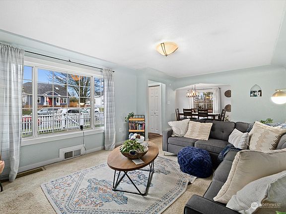 4th image of 5417 S Yakima Avenue