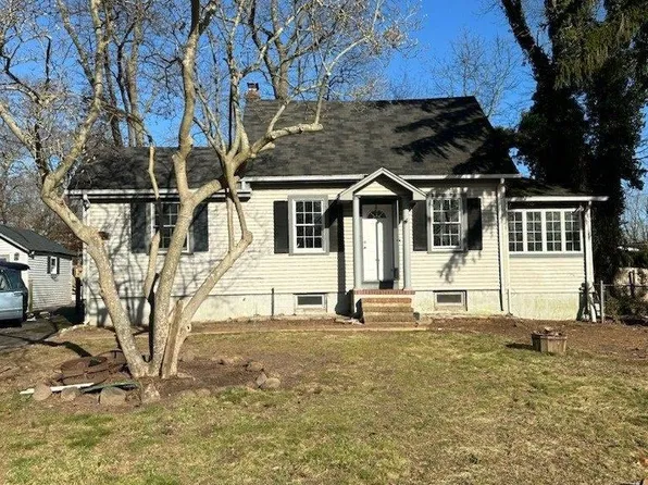 11 Harrison Street, Rocky Point, NY 11778