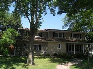 739 Greenwood Dr, Chesterton, IN 46304