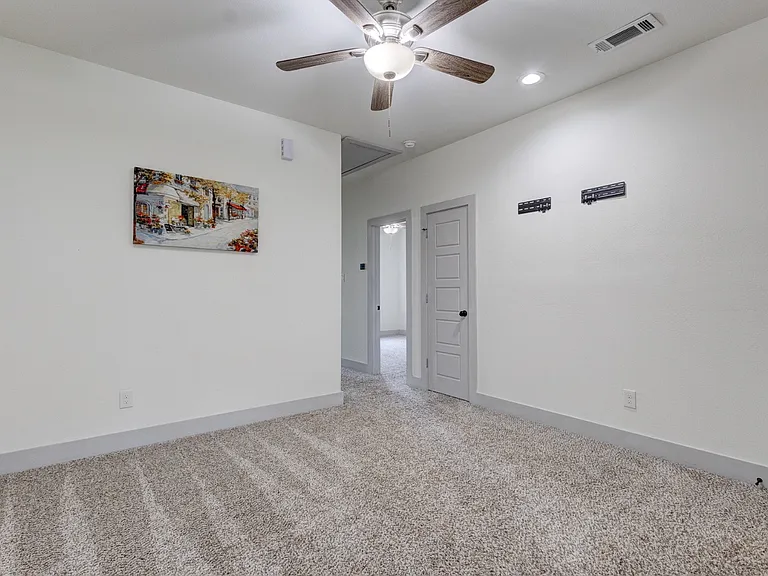 6043 Rivendell Dr — Photo 26