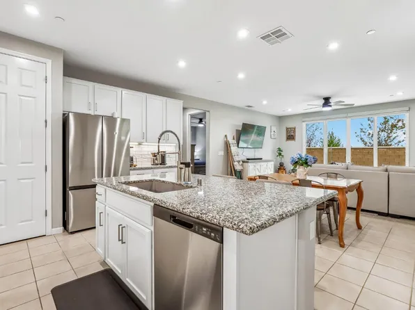 155 Arbor Grove, Dixon, CA 95620