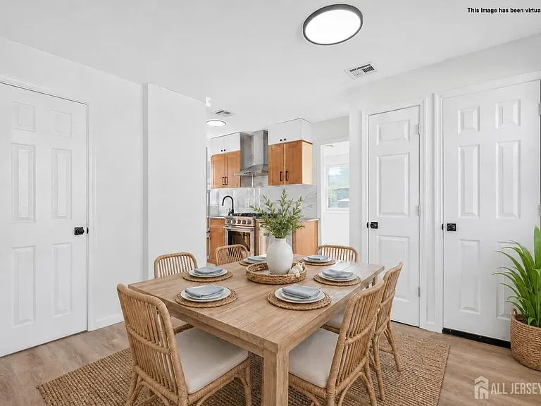 250 Brookside Ave — Photo 11