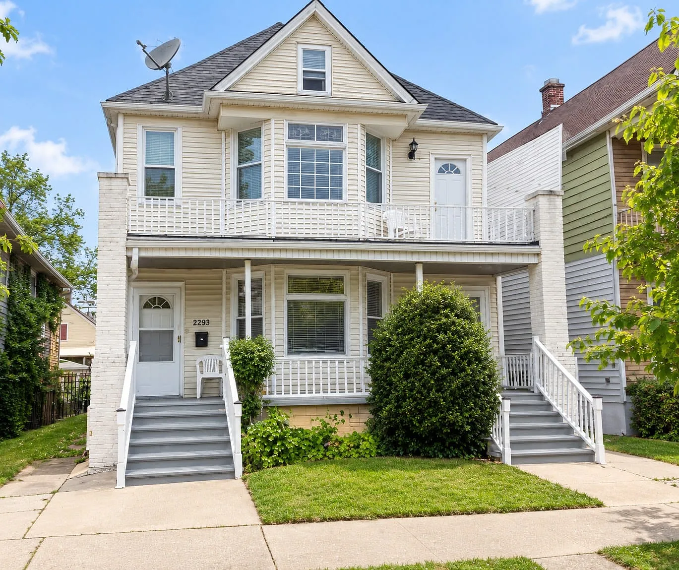 2 bed, $1,200 — Photo 1