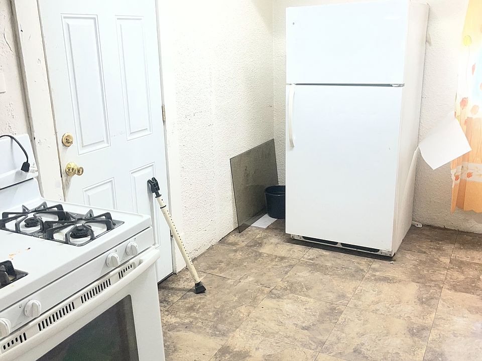 1st image of 3524 E 133rd St