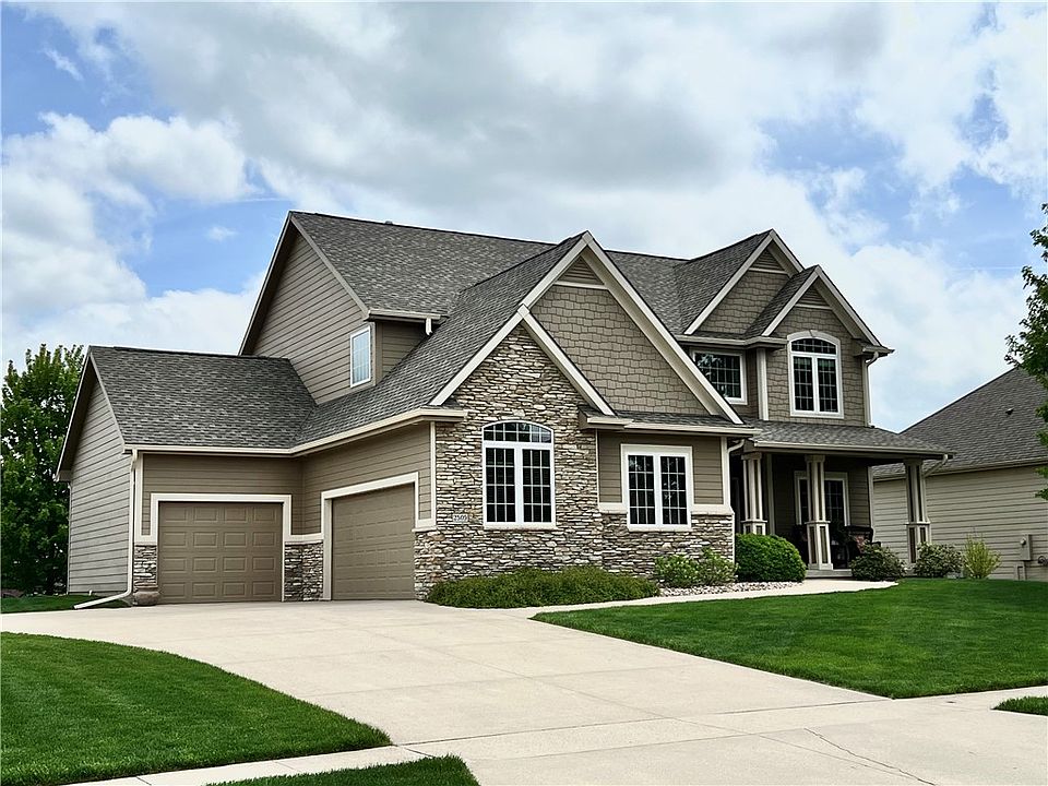 1st image of 2509 NE Innsbruck Dr