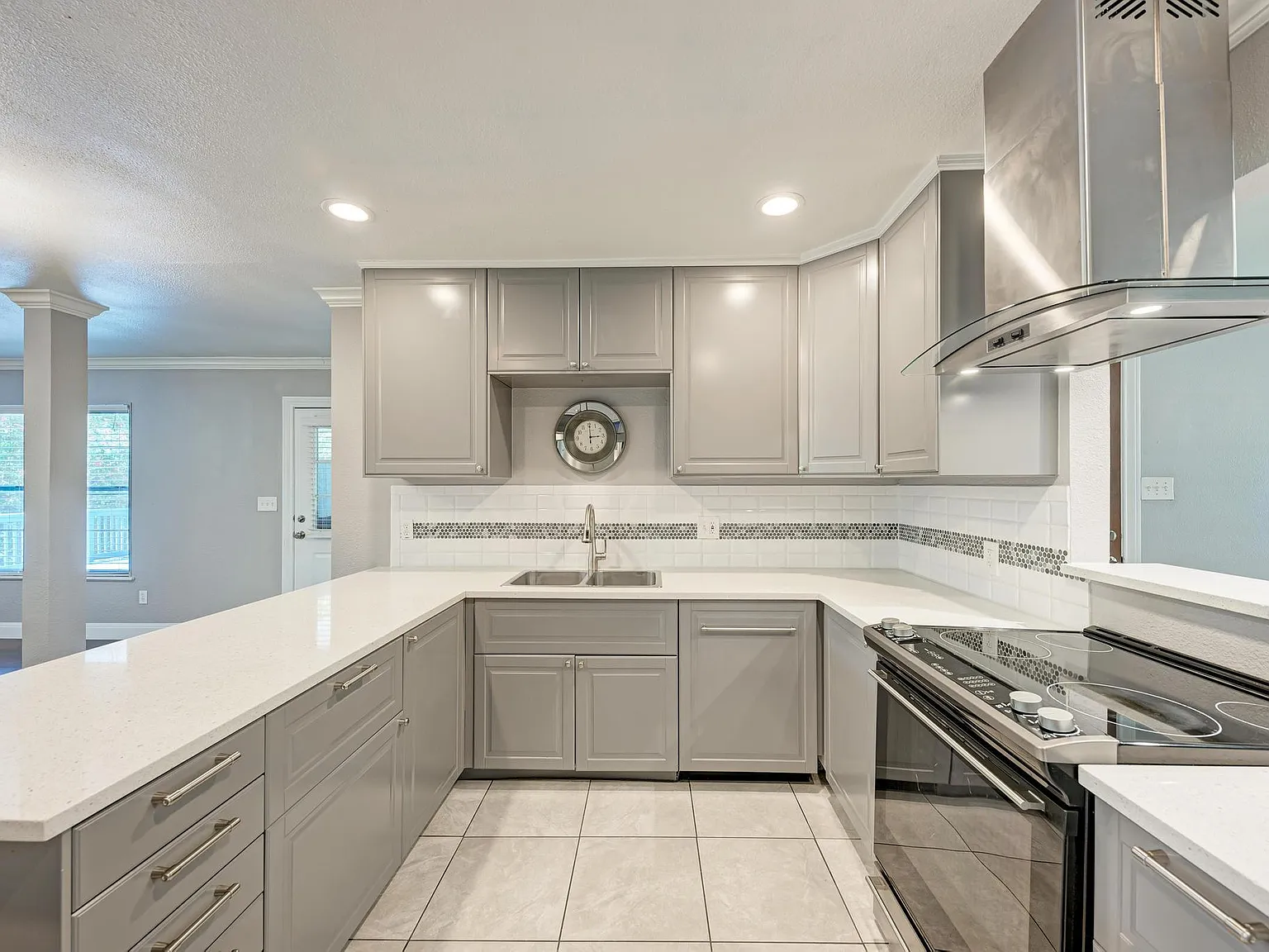 3 bed, 2.0 bath, 1531 sqft, $2,900 — Photo 3