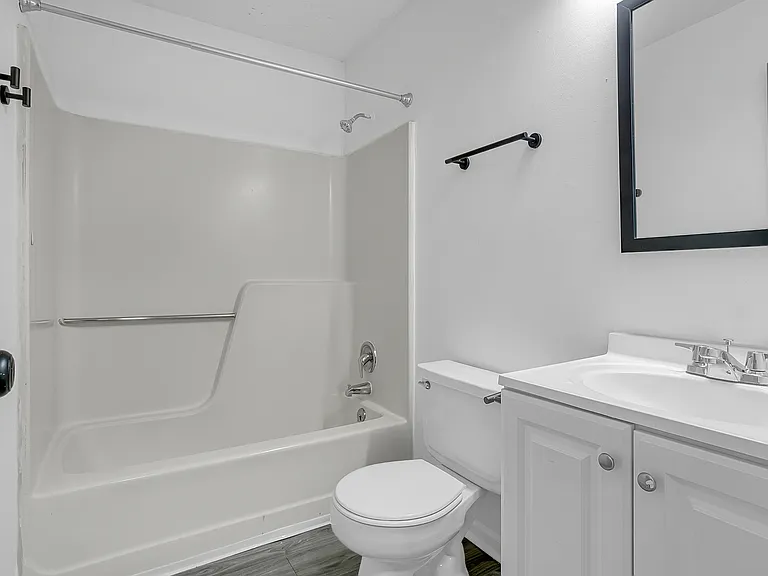 East Terrace 2X1 Designer Bathroom East Terrace 2X1 Designer Bathroom