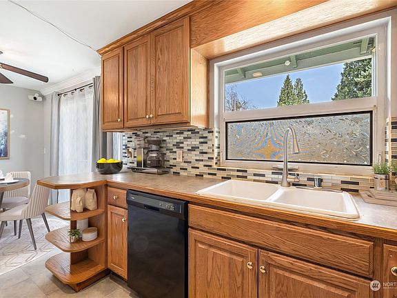 5th image of 22109 44th Avenue W