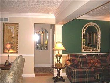 5th image of 171 Court Dr APT 105