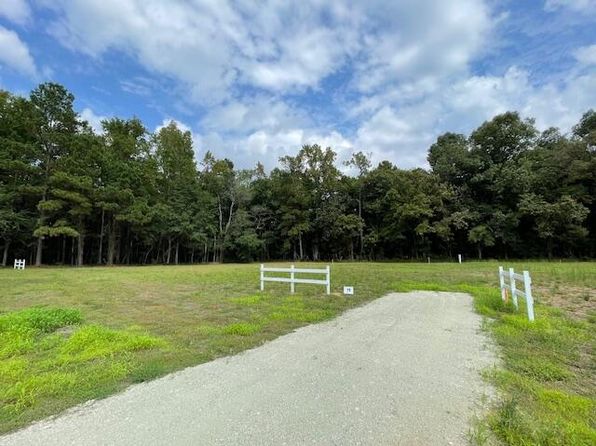 10 Wiggins Estates Ln, Holly Hill, SC 29059