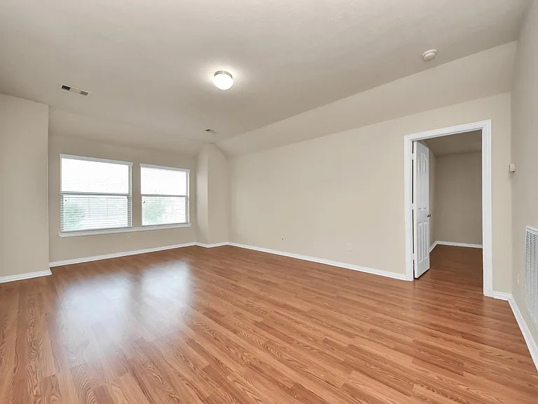 24503 Hikers Bend Dr — Photo 24