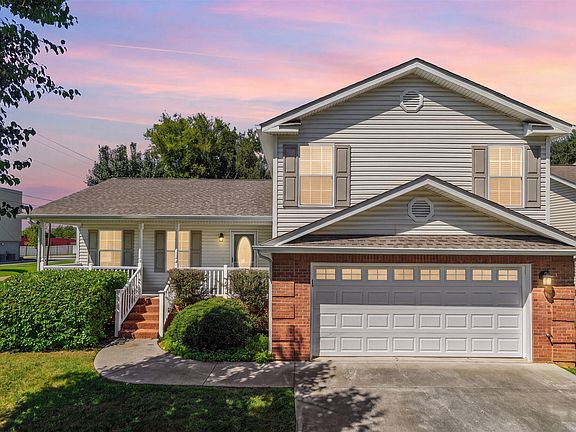 2nd image of 3301 Franklin Creek Ln