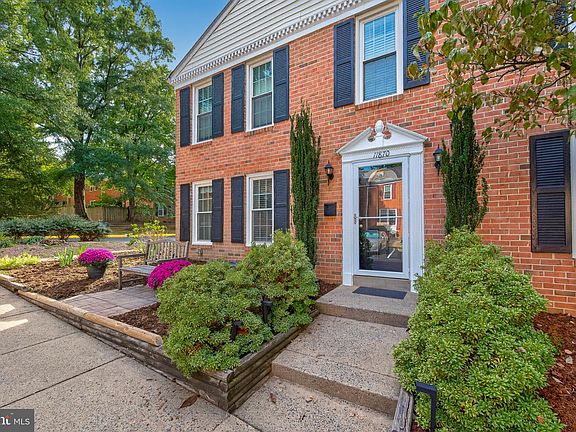 4th image of 11870 Abercorn Ct