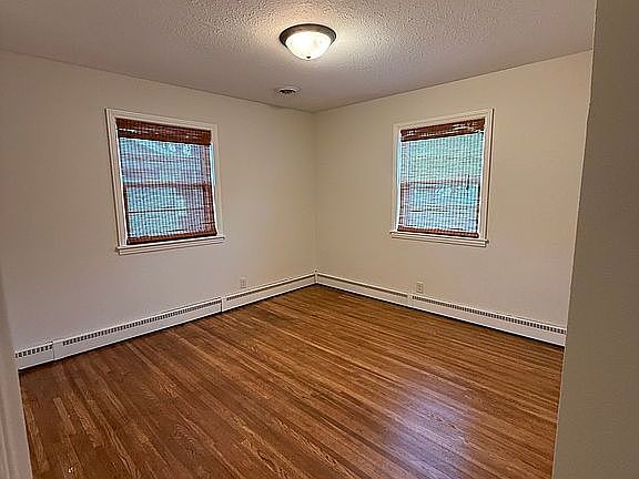 4th image of 1117 S Miller Ave