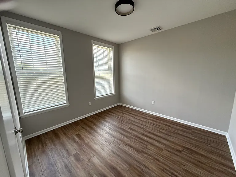 47 Bridge St #4 — Photo 7