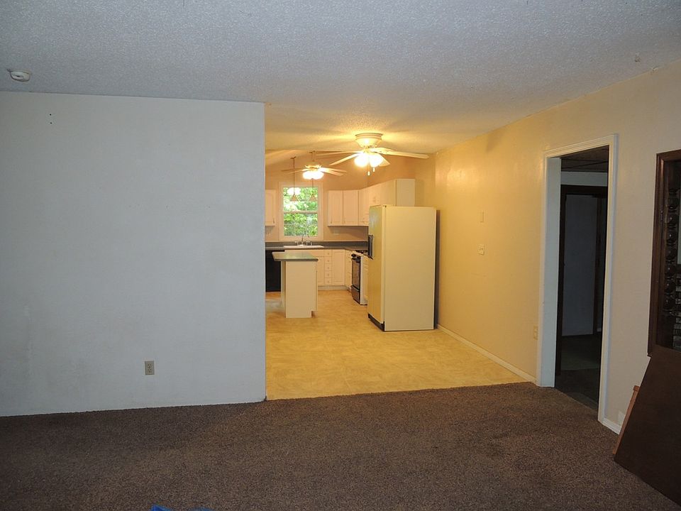 1st image of 307 Lura Dr