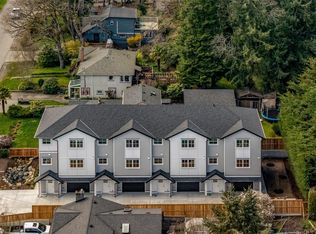 990 McBriar Ave #1, Saanich, BC V8X 3M2