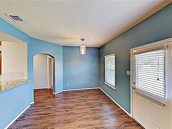 4th image of 2809 Aberdeen Dr