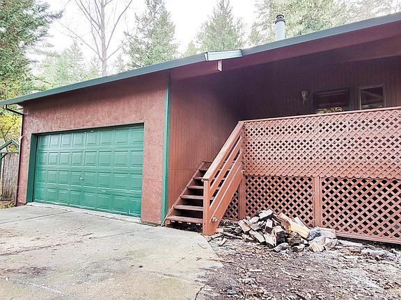 3rd image of 25556 Daphne Way