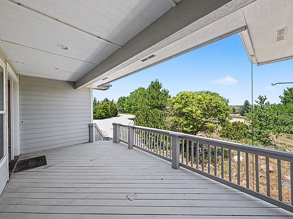 4th image of 6332 Woodland Hill Ct