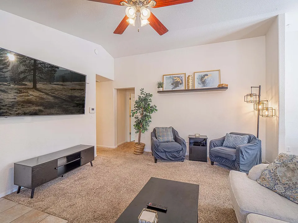 1550 Carousel Ct #ID1531662P