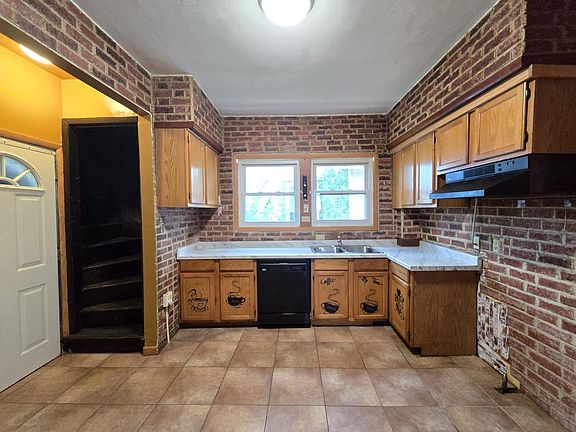 3rd image of 3626 N 16th STREET