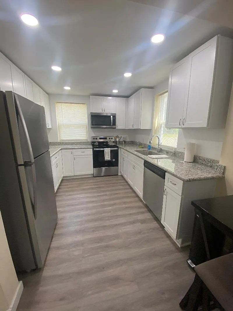 2 bed, 850 sqft, $1,500 — Photo 3