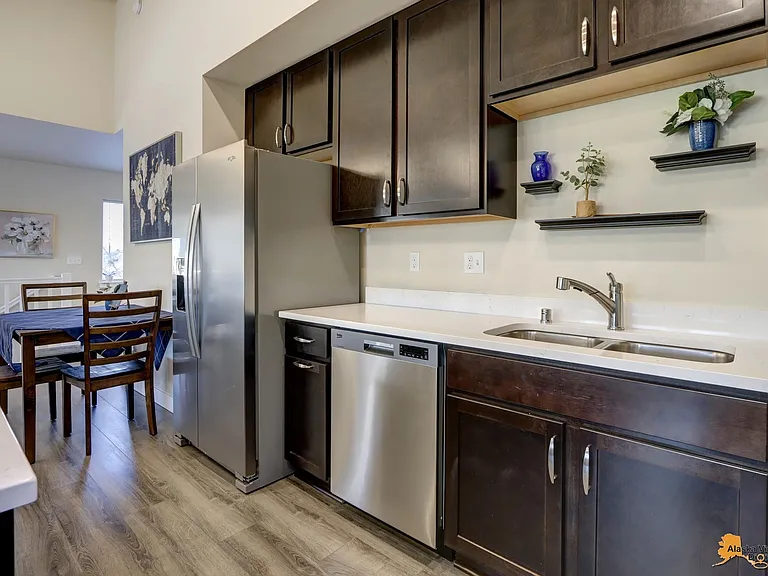 Kitchen/dishwasher/dinette