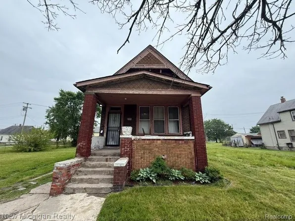 3652 E Hancock St, Detroit, MI 48207