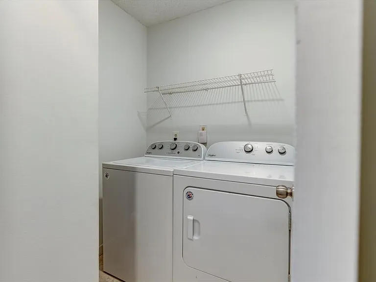 1242 Fordham Rd — Photo 27