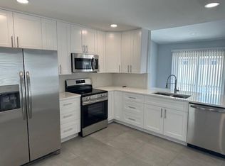 4009 NW 1st Pl, Deerfield Beach, FL 33442