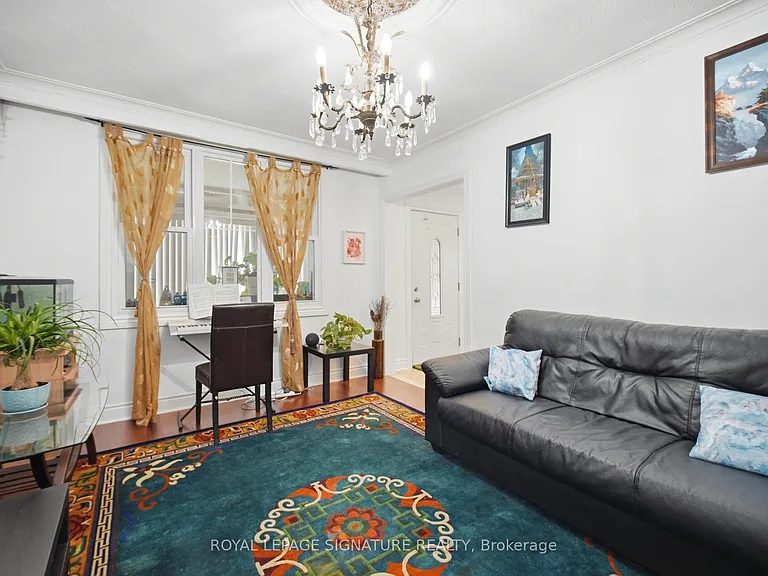2000 Dufferin St #1 — Photo 10