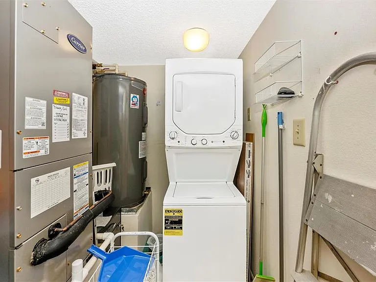 5219 Lake Village Dr #21 — Photo 7